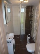 Bad - Ferienwohnung Bradatsch Catterfeld